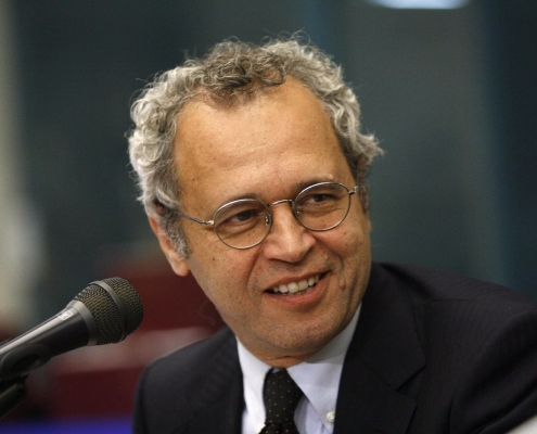 Enrico Mentana moderatore della conferenza stampa di QuBì