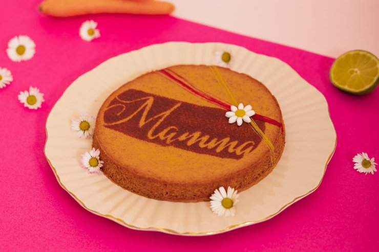 Torta con scritta "mamma"