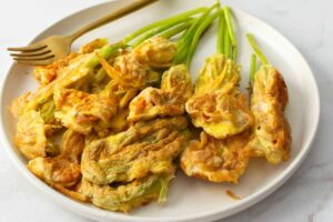 fiori di zucca ripieni in pastella