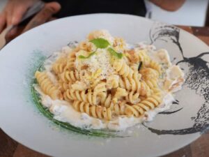 fusilli con crema di ricotta