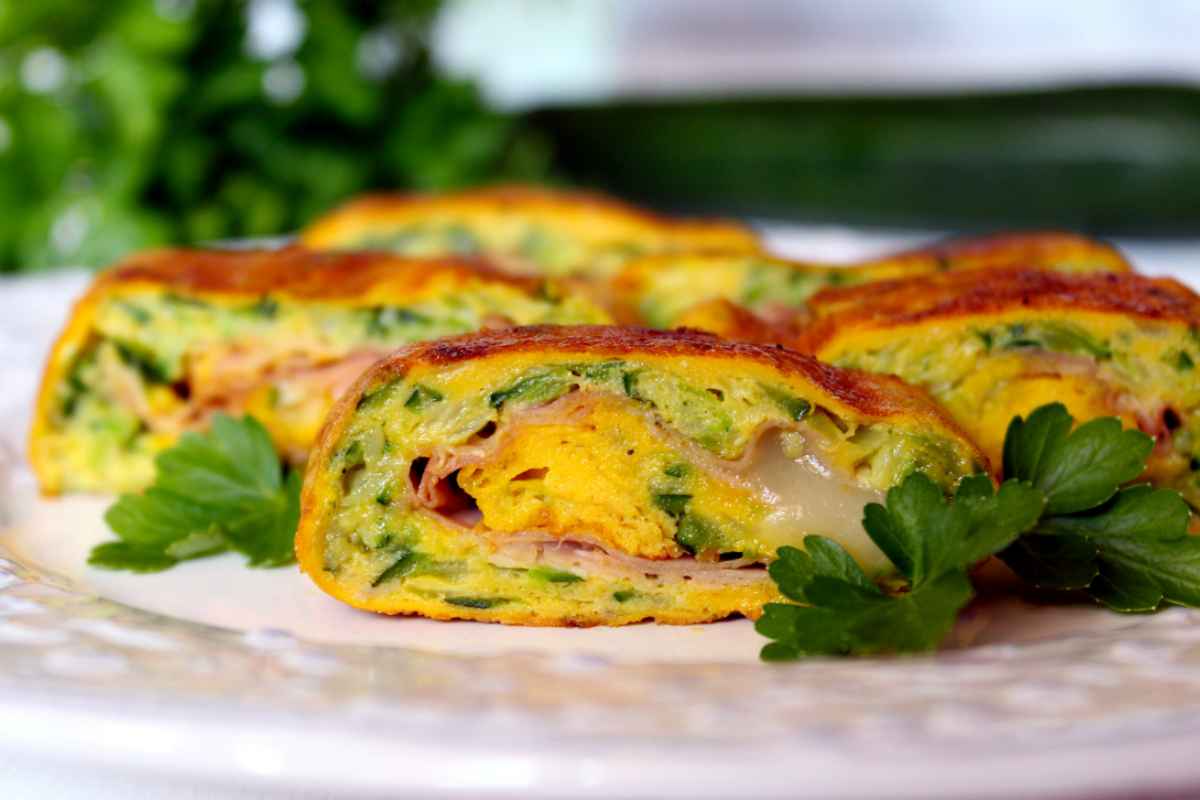 Rotolo frittata con ripieno prosciutto