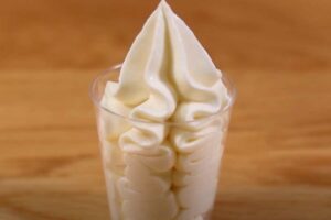 un gelato nel bicchiere