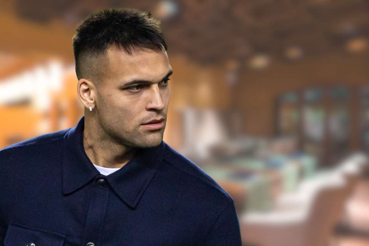 lautaro martinez con ristorante sullo sfondo