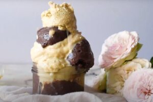 gelato al cioccolato e nocciole