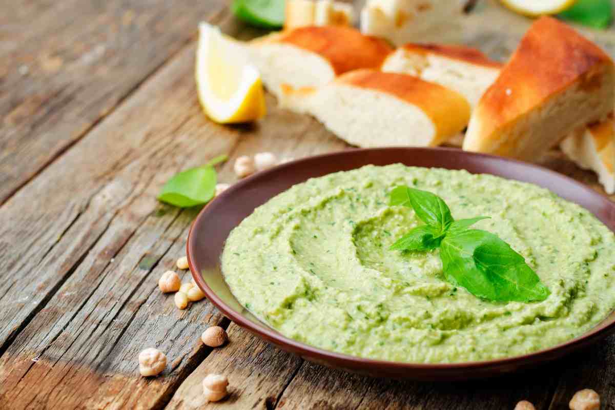 hummus cremoso ceci e basilico
