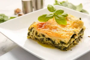 Piatto con lasagne bianche alle verdure