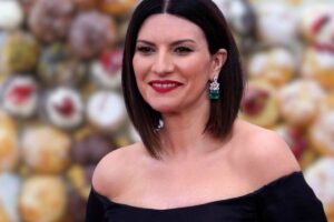 laura pausini sorridente