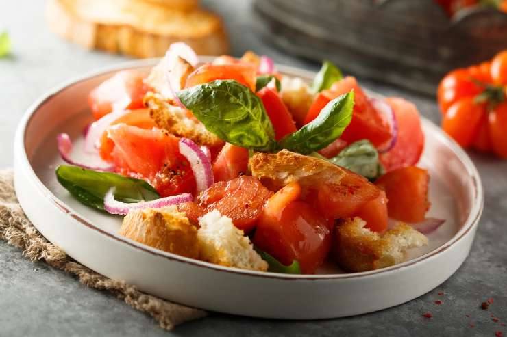 piatto di panzanella