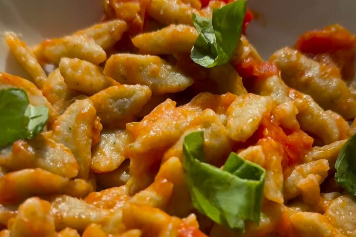 pasta fresca con condimento