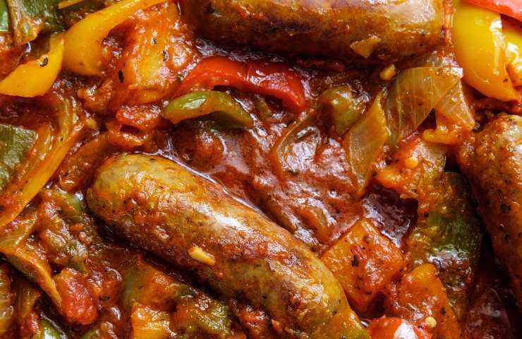 peperoni e salsicce in primo piano