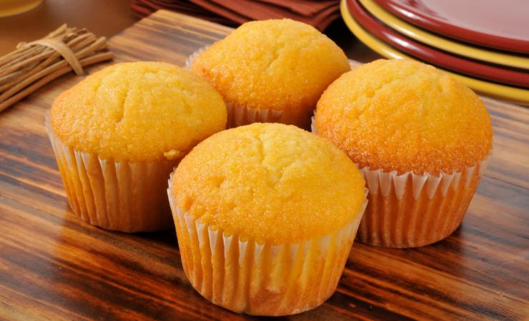 muffin su di un tavolo