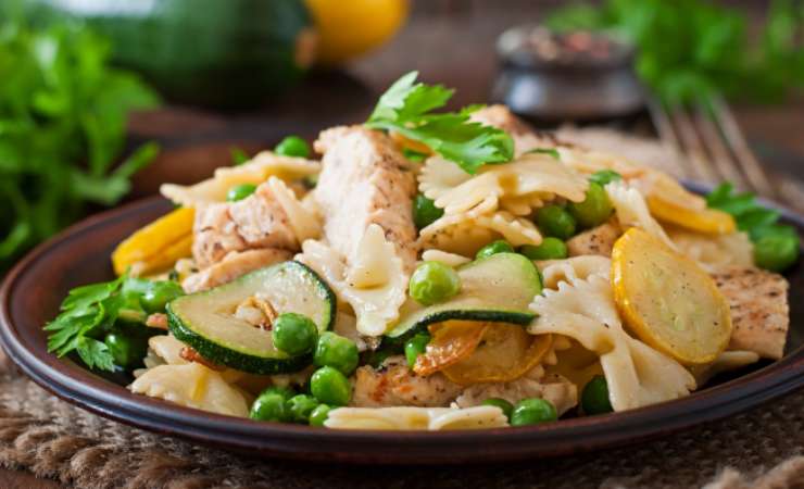 pasta tonno zucchine e piselli