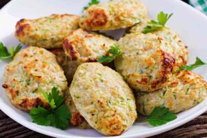 cotolette di zucchine nel piatto