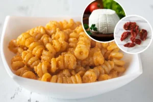 pasta pesto ricotta e pomodori