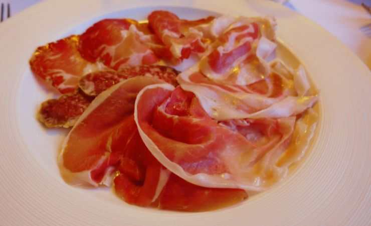 culatello in un piatto