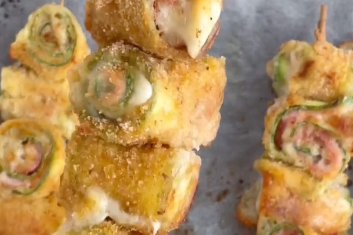 spiedini di zucchine su teglia