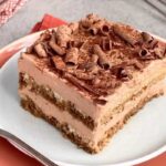 fetta di tiramisù al cioccolato