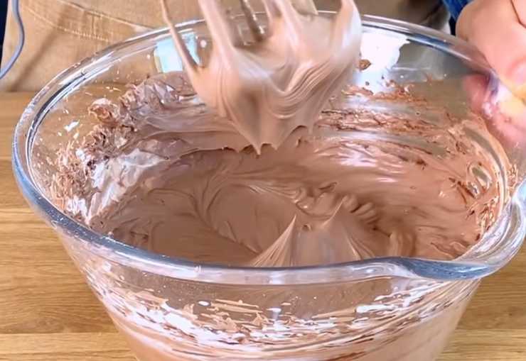 crema al cioccolato per tiramisù
