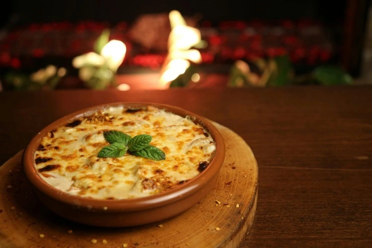 torta di riso dentro ad uno stampo da forno