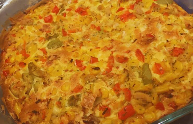 torta salata dentro ad una teglia