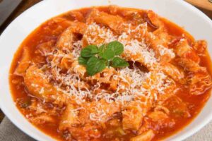 piatto con trippa al sugo