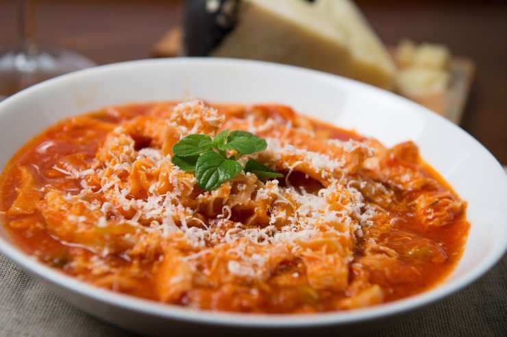 piatto con trippa al sugo