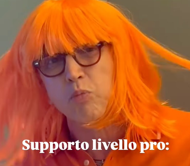Bruno Barbieri con parrucca arancione