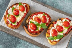 bruschette pomodoro e mozzarella