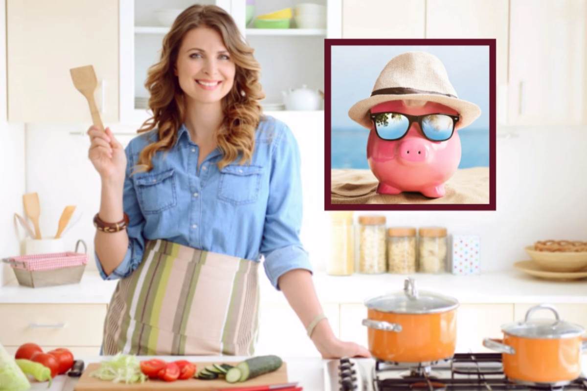 donna in cucina con in mano un mestolo e nel riquadro un salvadanaio