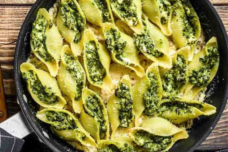 conchiglioni ripieni ricotta e pesto