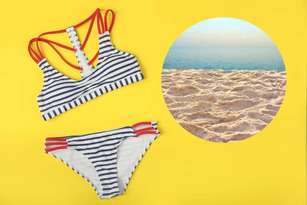 un costume e nel cerchietto la spiaggia