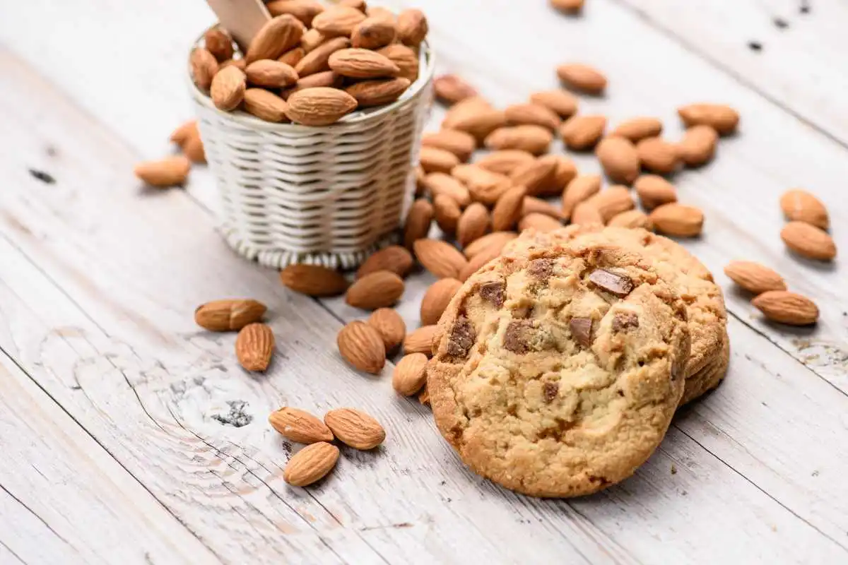 biscotti mandorle e cioccolato