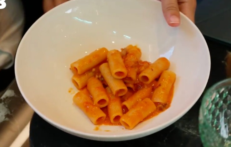 piatto di rigatoni al sugo