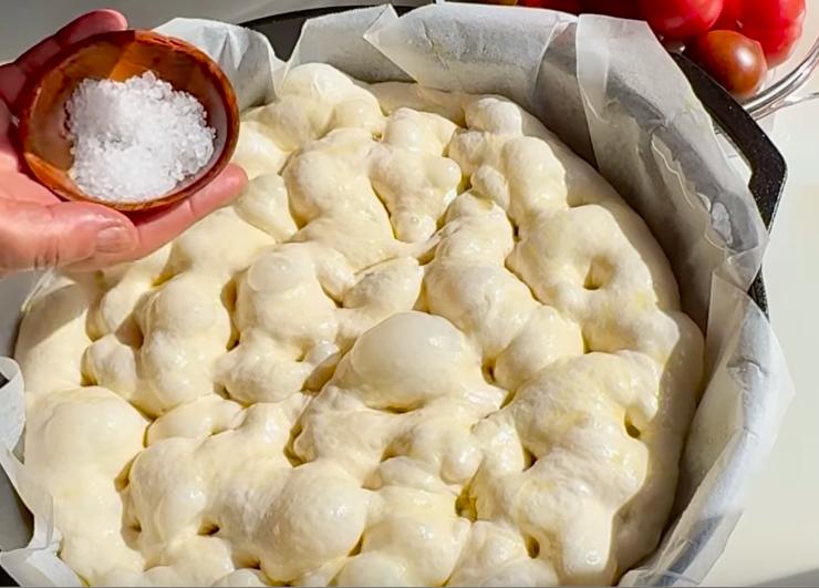 focaccia cruda in teglia