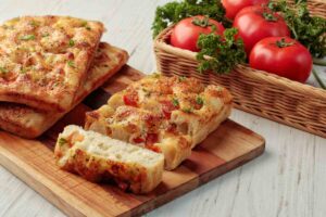 focaccia con impasto al pomodoro
