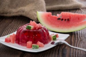 gelo di melone e fetta di anguria