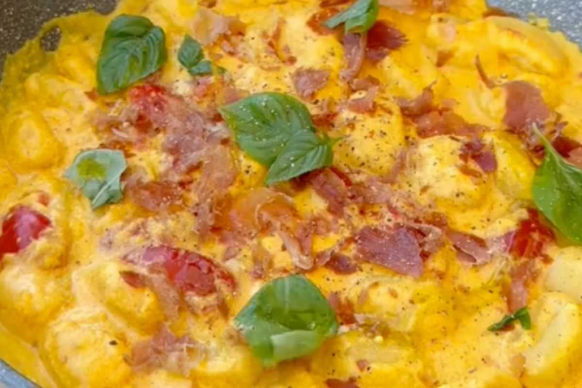 un piatto di gnocchi 