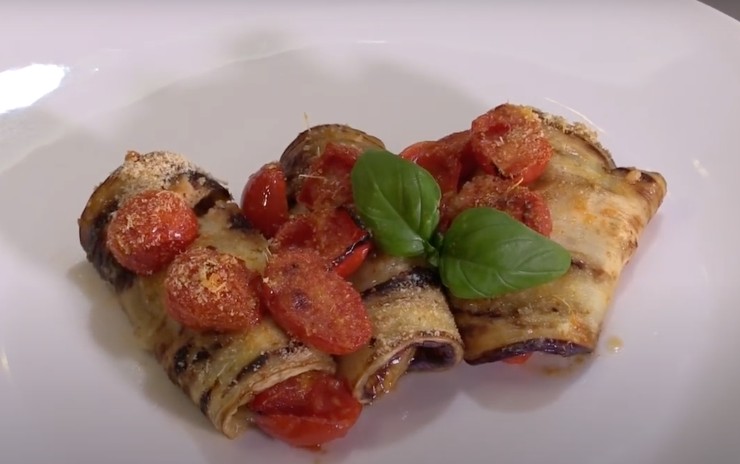 involtini di melanzane con pomodorini