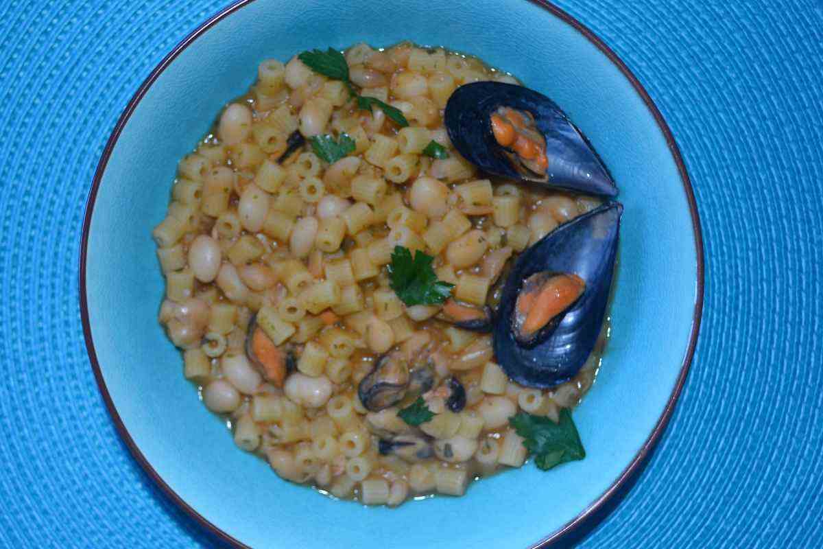 piatto di pasta fagioli e cozze