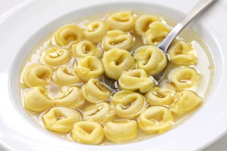 tortellini in brodo