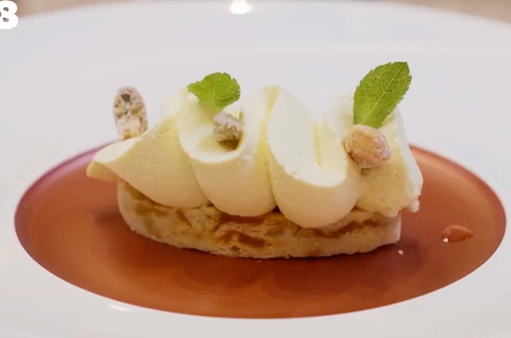 dolce in un piatto