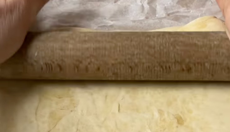 sfoglia pizza con matterello