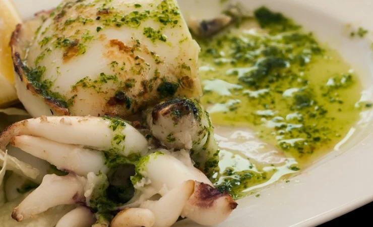 Seppia con olio e aromi