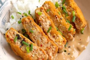 piatto di riso e tofu