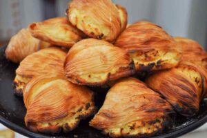 sfogliatelle in un vassoio