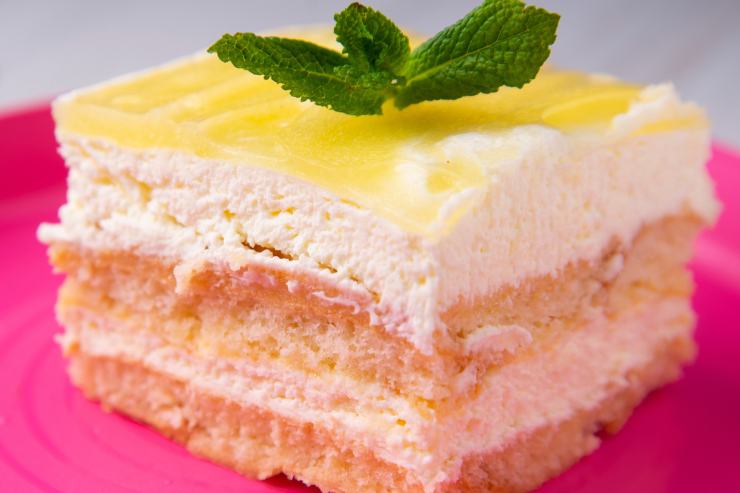 fetta di tiramisù al limone