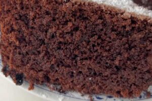 fetta di torta al cioccolato