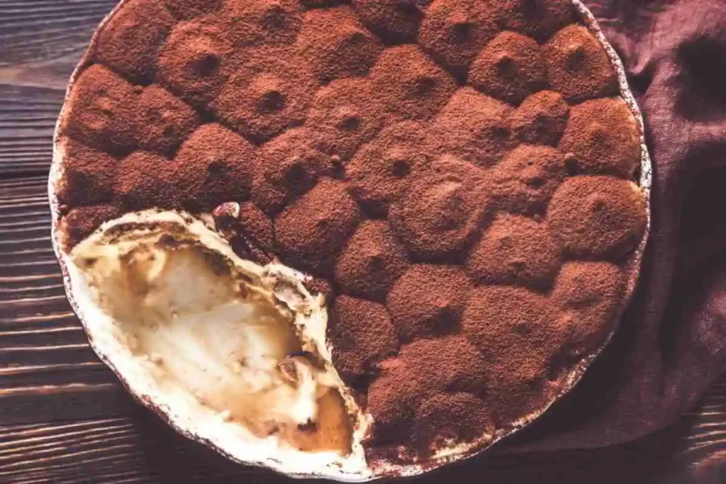 Torta tiramisù con cacao amaro