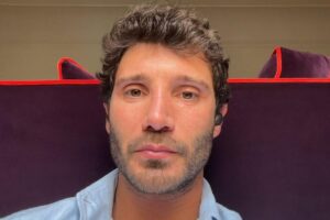 stefano de martino in primo piano