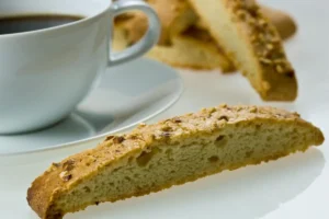 biscotti con tazza di caffè